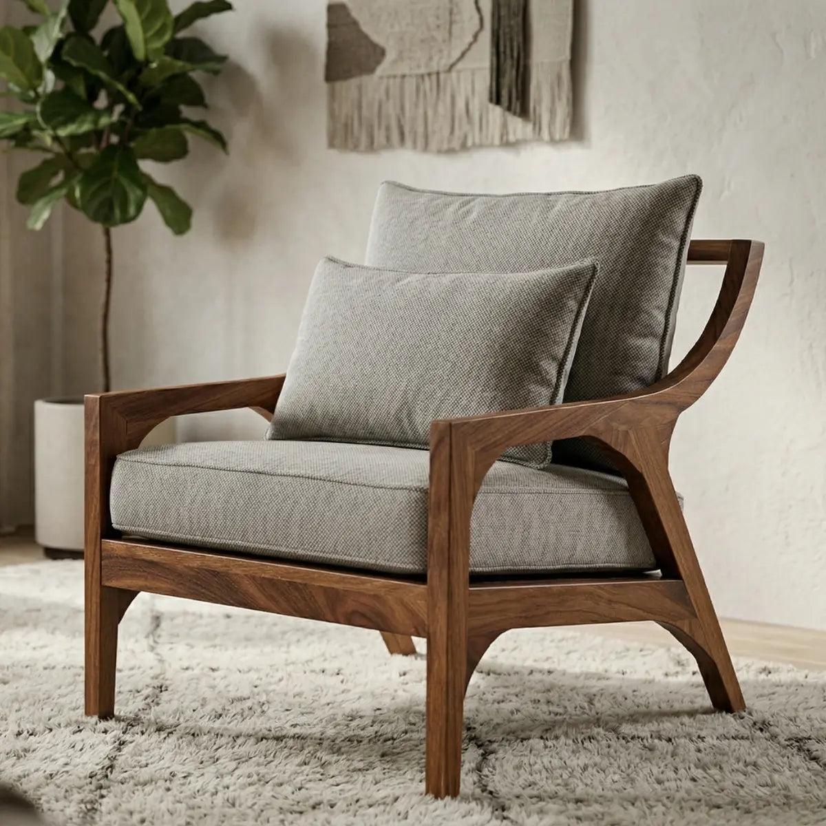 Sillón de parota con tapizado en tela gris, vista tres cuartos,  DEKO