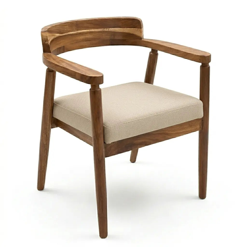 Silla de parota artesanal, con tapizado en tela beige, vista frontal, DEKO