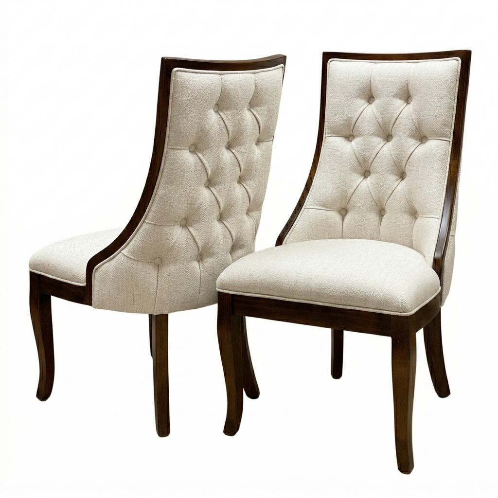 Silla de madera sólida, con tapizado en tela crema, en comedor moderno 6 personas, DEKO